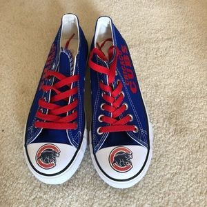 Cubs sneakers size 8